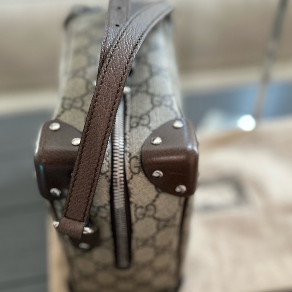 AUTHENTIC Gucci GG Supreme Tote Shoulder Bag - Picture 4 of 13